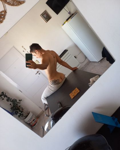 edrian3a OnlyFans picture