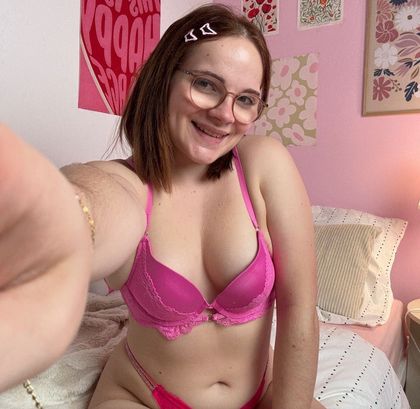 emmaclarkee OnlyFans picture
