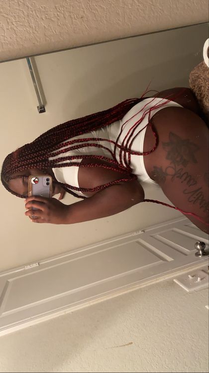 ch0k0latedreams OnlyFans picture