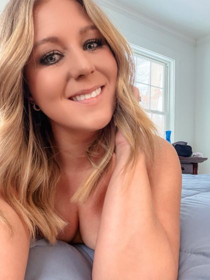 goldenhourblonde OnlyFans picture