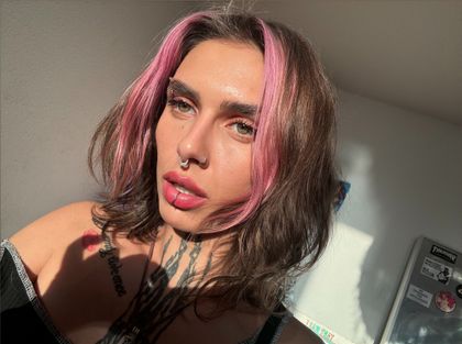 ellahawk OnlyFans picture