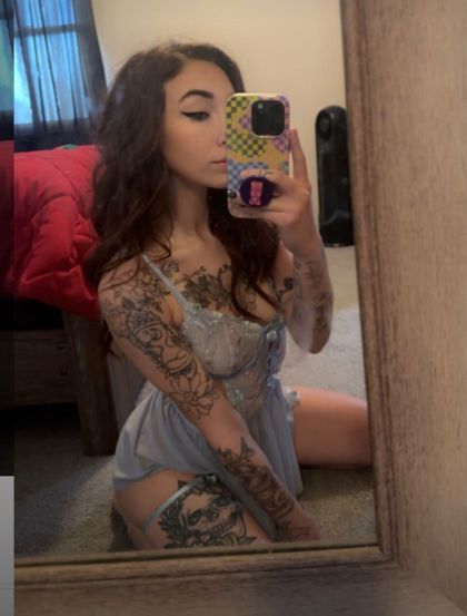 marriedloves21 OnlyFans picture