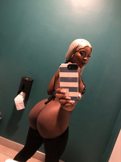 sexyluu OnlyFans picture