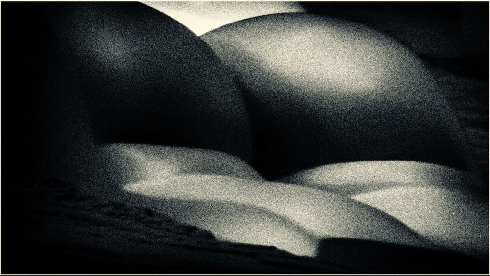 black-on-white OnlyFans profile picture