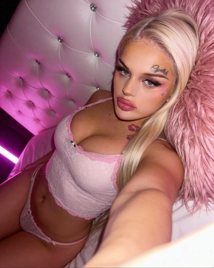 roxxiquinzell OnlyFans picture
