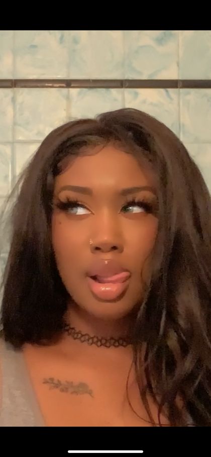 honeysukleyu OnlyFans picture