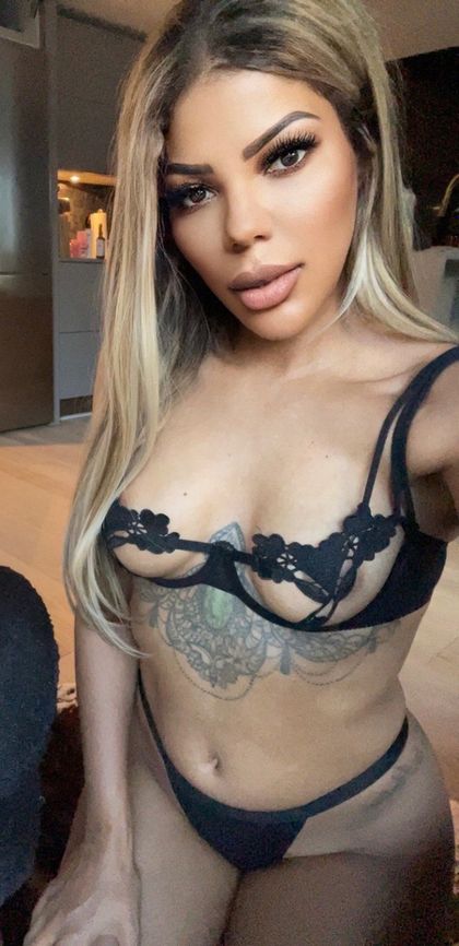 mona_coxxx OnlyFans picture