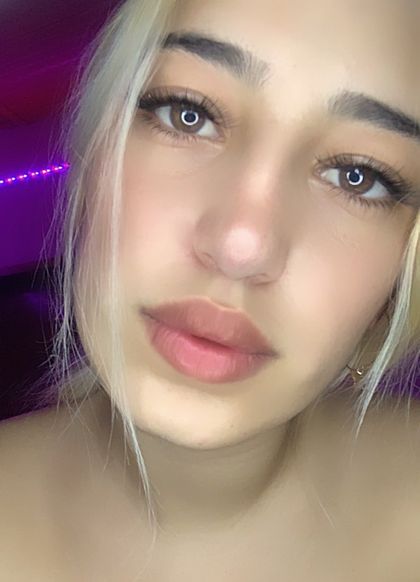 submissivgirl OnlyFans picture