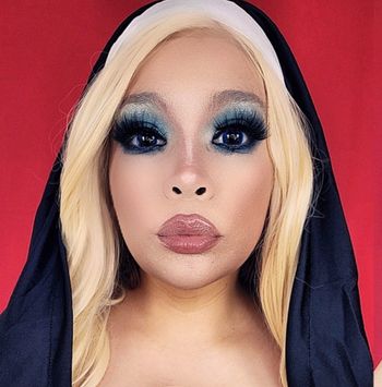 Notorious Miss Torii Free