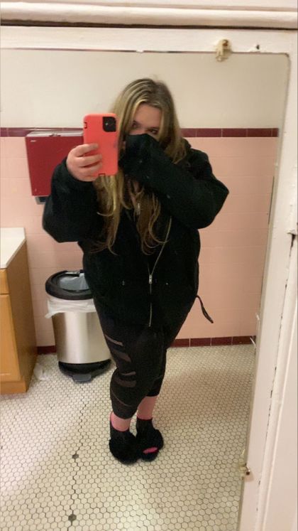 spitguzzle OnlyFans picture