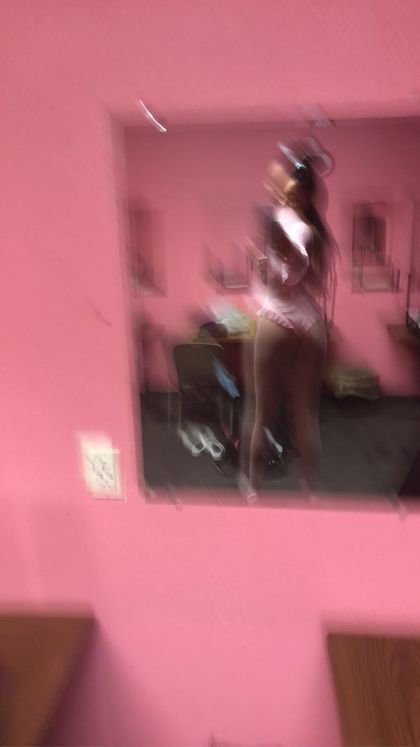 yourfavoritetopic1 OnlyFans picture