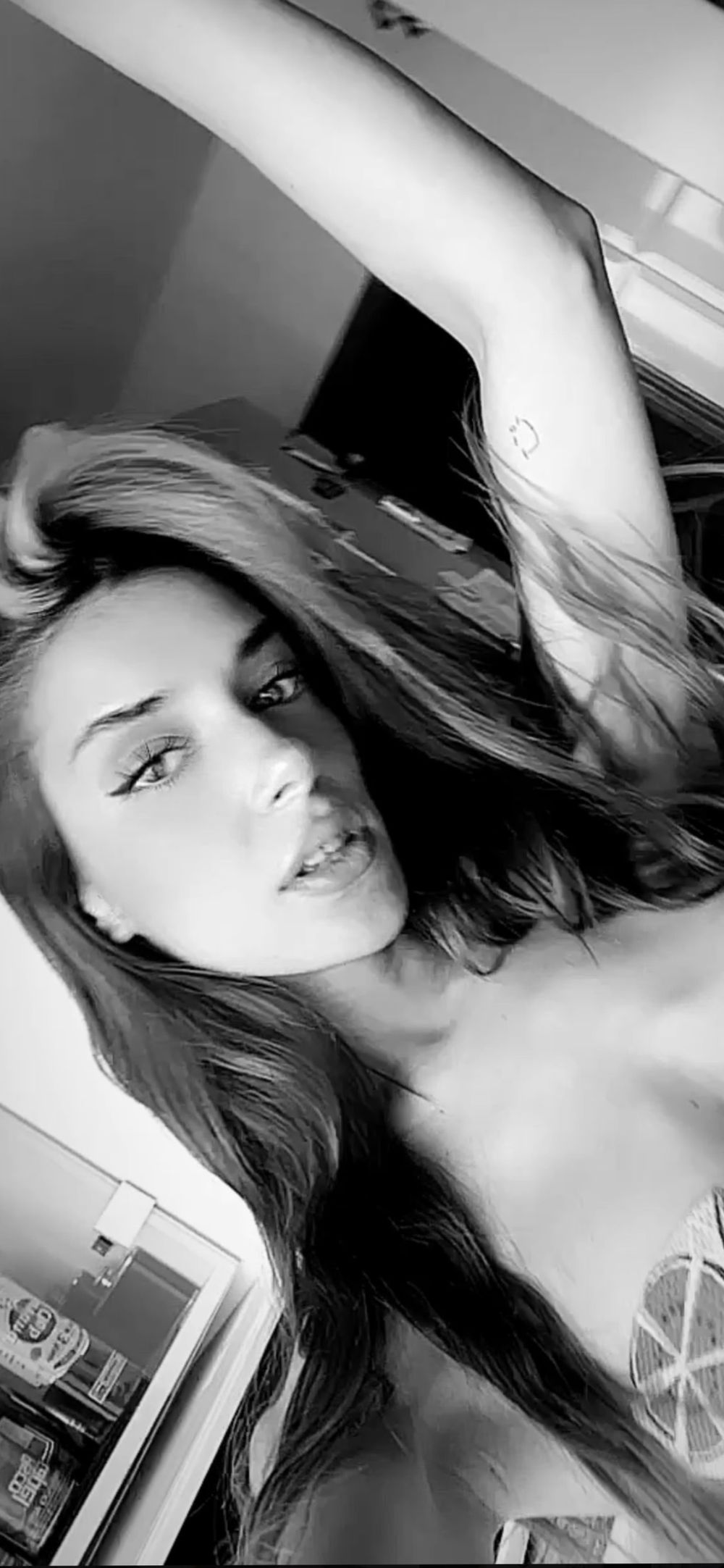whereissaraaa OnlyFans profile picture