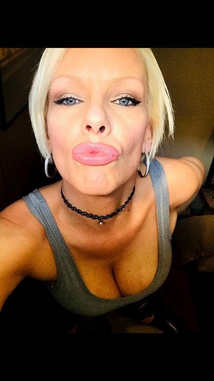 freeelainebaker OnlyFans picture