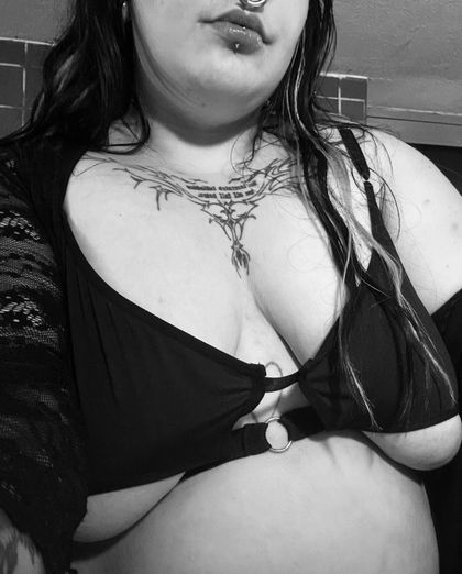 ch3rrylilith OnlyFans picture