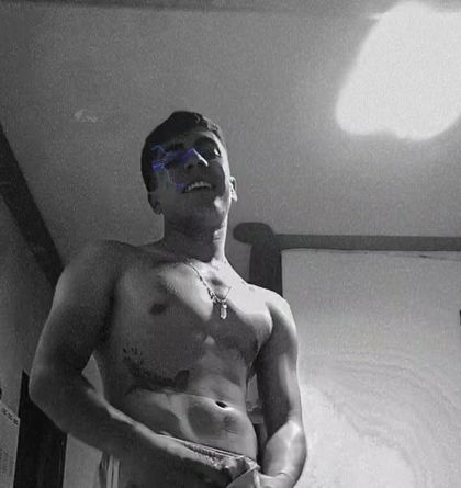 skinny-kike OnlyFans picture