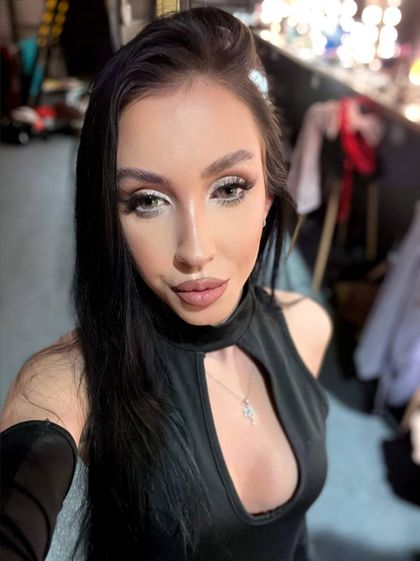 larasins OnlyFans picture