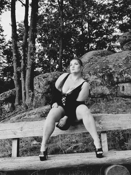 redhotcurvesofficial OnlyFans picture