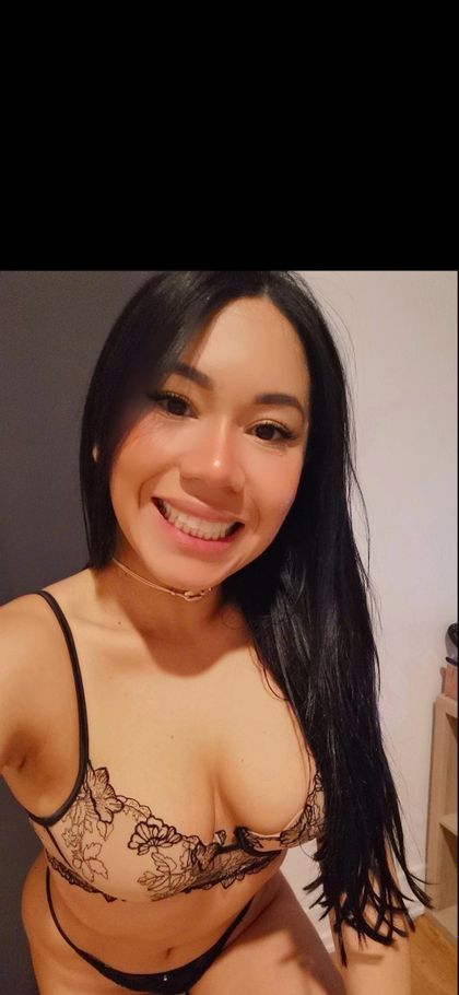 only.lia OnlyFans picture