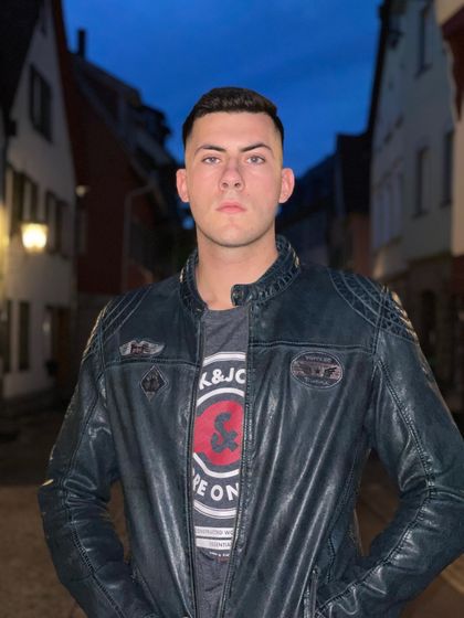 leon.si OnlyFans picture
