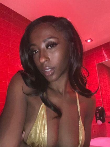 naomithedoll OnlyFans picture