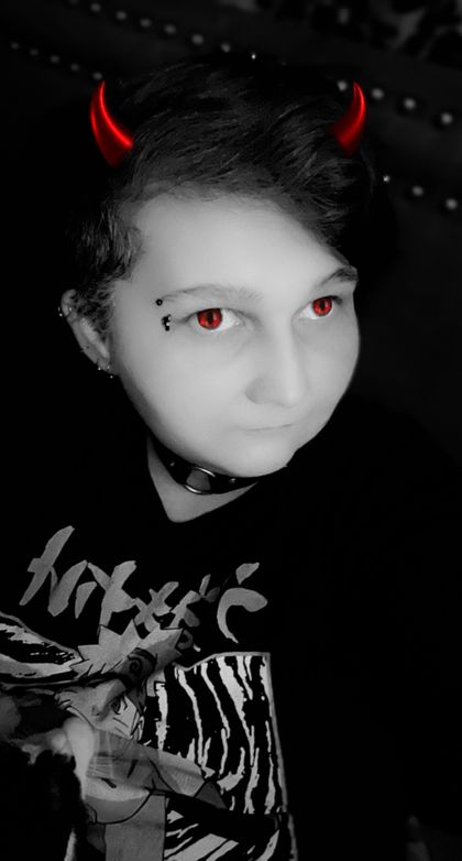 lunarbrat OnlyFans picture