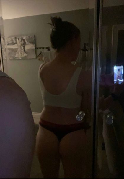 naughtyxxxwife OnlyFans picture