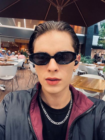 alexbershett OnlyFans picture