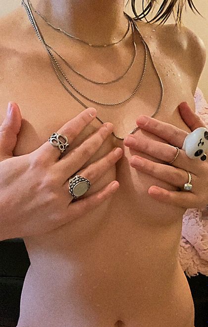 lollysaturn OnlyFans picture