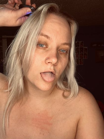 thickthighsandblueeyes23 OnlyFans picture