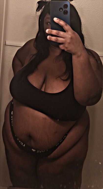 ravynnoirefree OnlyFans picture