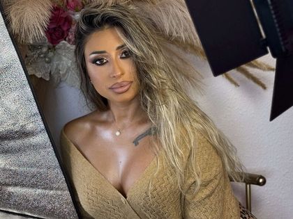 alisabaks OnlyFans picture