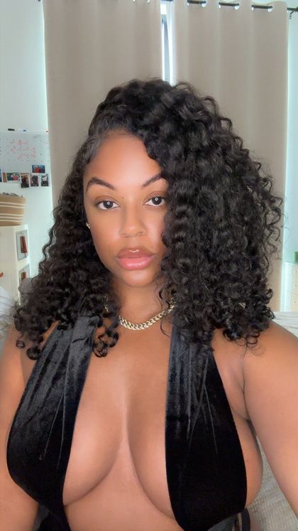 goldenstephanie OnlyFans picture