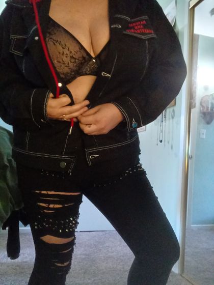 shybutfreaky4u OnlyFans picture