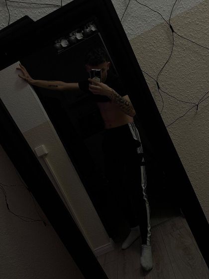 hiddenbloove OnlyFans picture