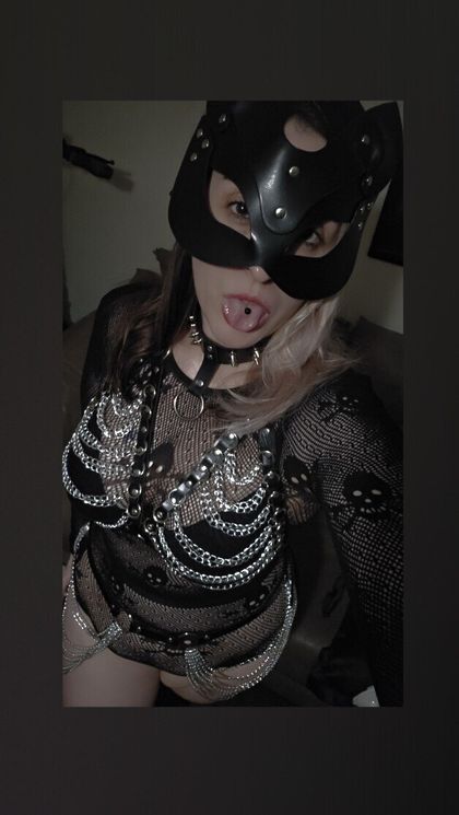 kitteninchains_xo OnlyFans picture