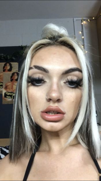 sara.w OnlyFans - Free Trial - Photos - Socials | FansMetrics.com