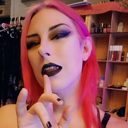 kenzireads OnlyFans picture