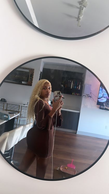 theeprettyfreakk OnlyFans picture