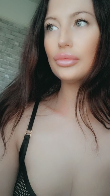 alainaxxx OnlyFans picture