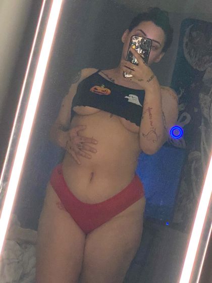 lisalezliee_ OnlyFans picture