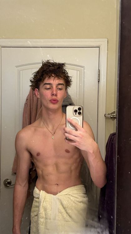 hungnextdoor OnlyFans picture