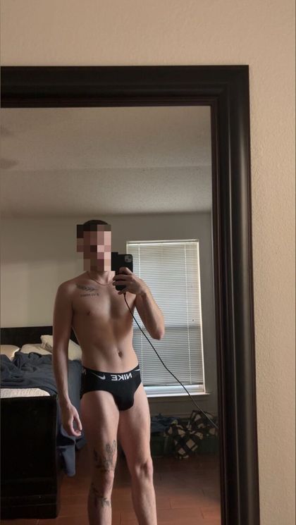 papimav OnlyFans picture
