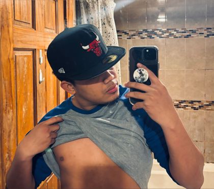 elchamovnz OnlyFans picture