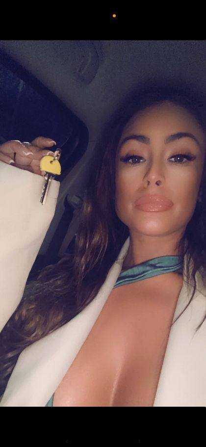 madamedakotavip OnlyFans picture