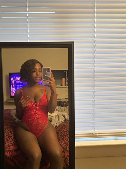 hersheyyykiss OnlyFans picture