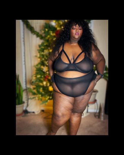 saucyewest OnlyFans picture