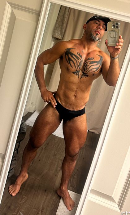 papi.sex.stronger OnlyFans picture