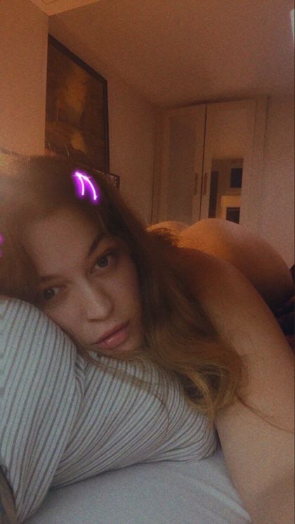 fineapplehonk OnlyFans picture