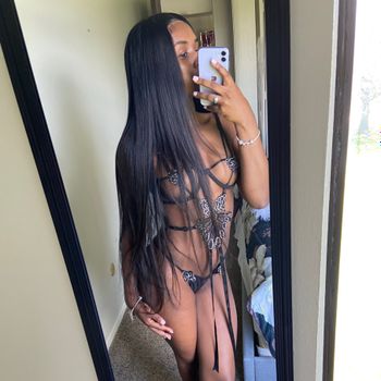 OShanTi Lingerie Closet