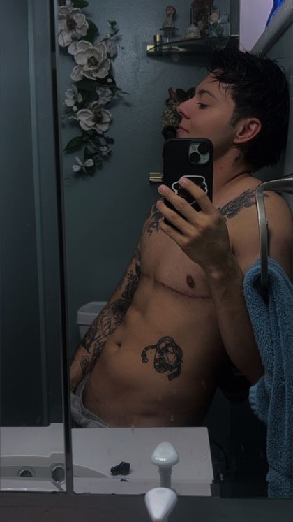 ftmnoahx OnlyFans picture